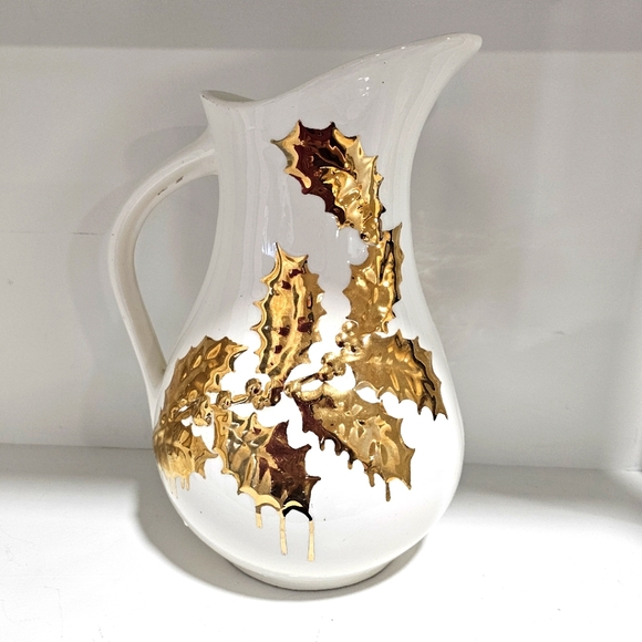 Vintage porcelain gold  leafs  pitcher - Picture 1 of 12